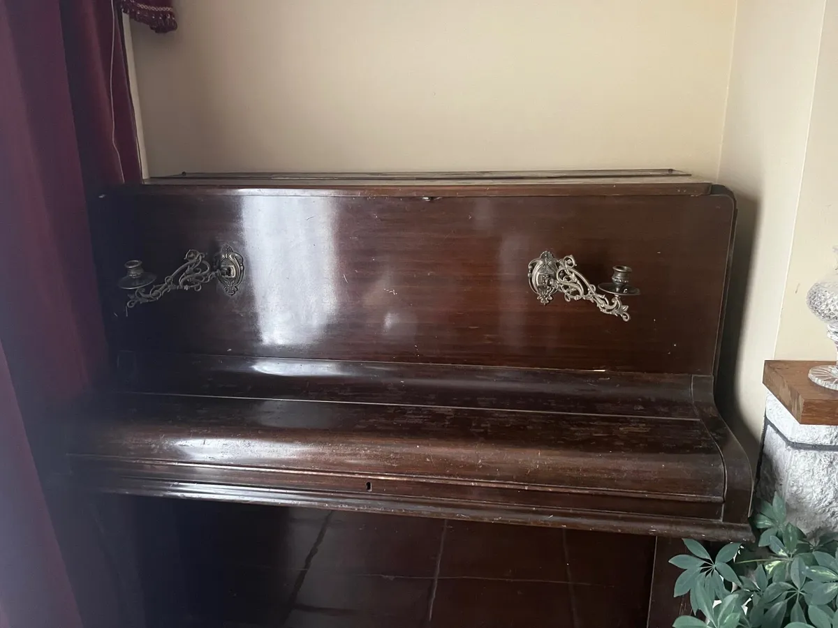Piano - Image 2