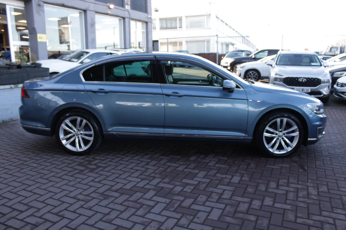 1.4 GTE PLUG IN HYBRID 4DR SALOON /1 OWNER 48420KM - Image 3