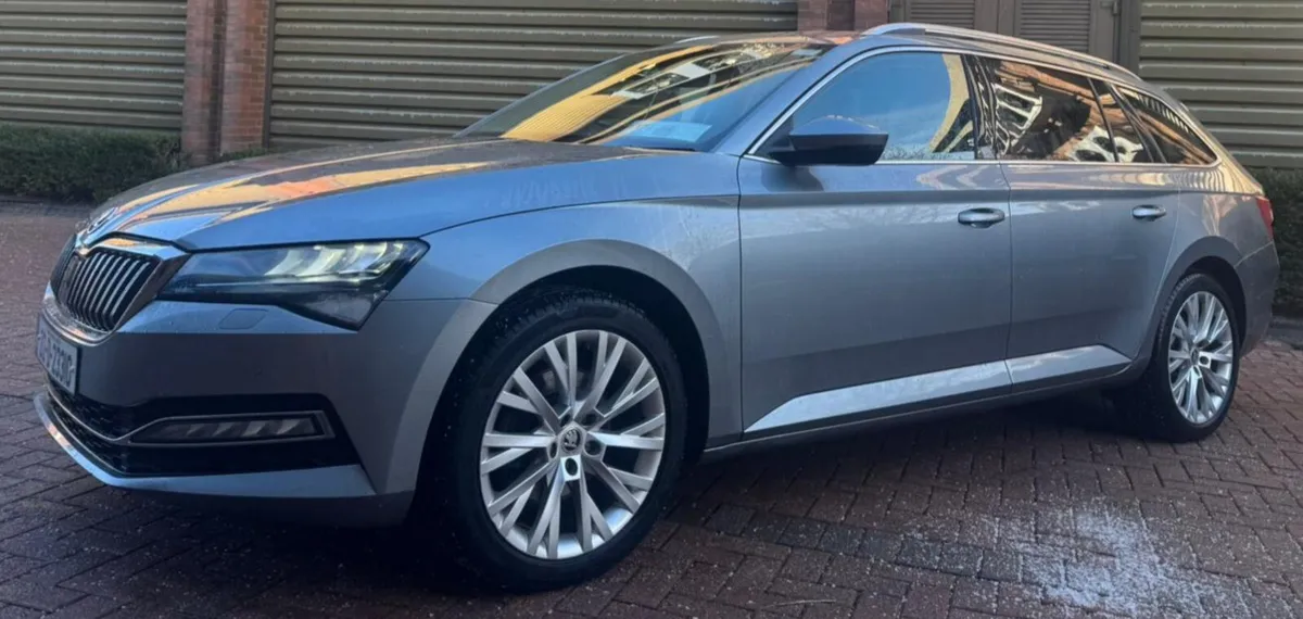 2021 skoda superb c style with leather stunning - Image 4