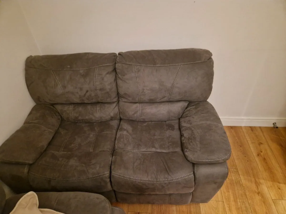 Furniture Bundle: Moving out - Image 2