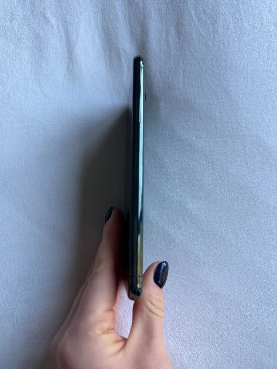 iPhone 11 Pro Max - Image 4