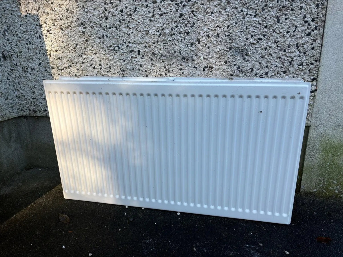 White radiator - Image 1