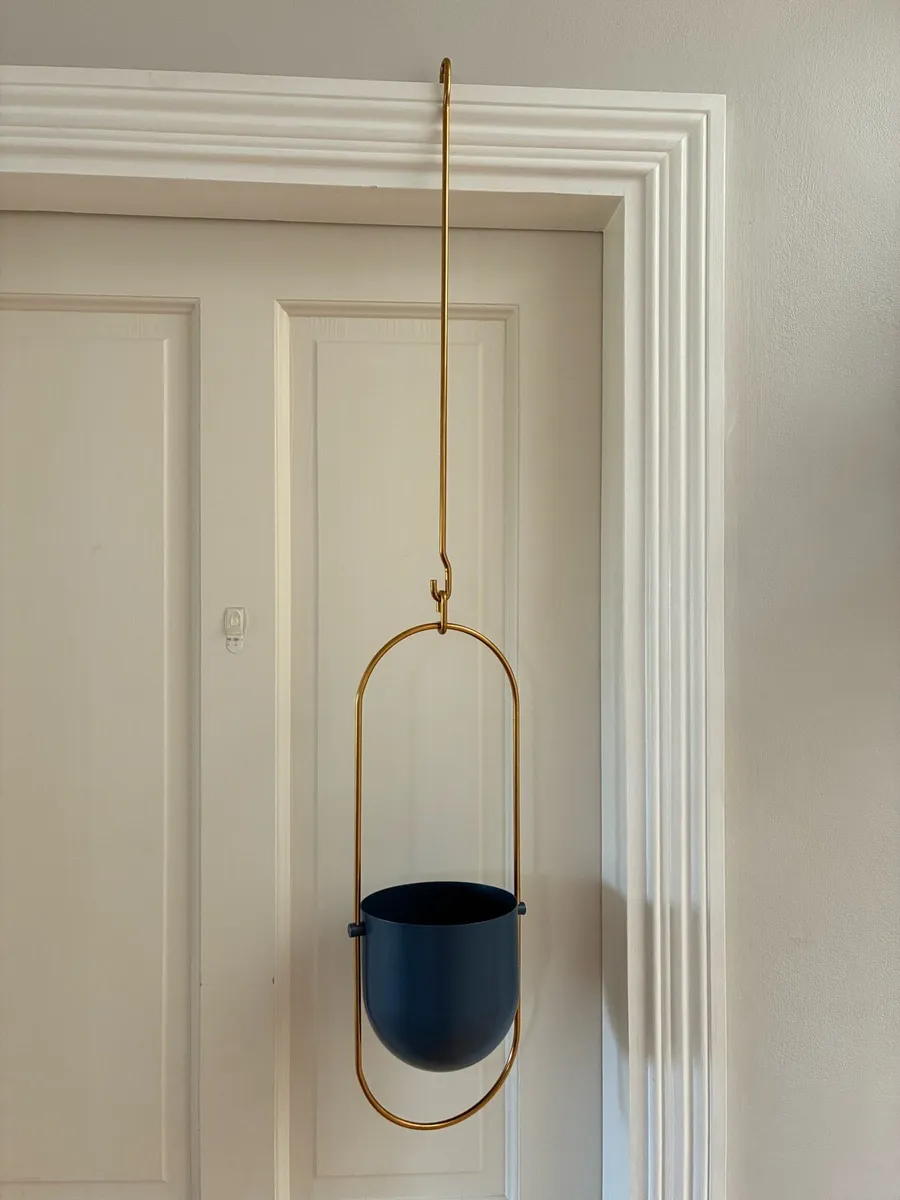 Hanging pot/planter - Image 1