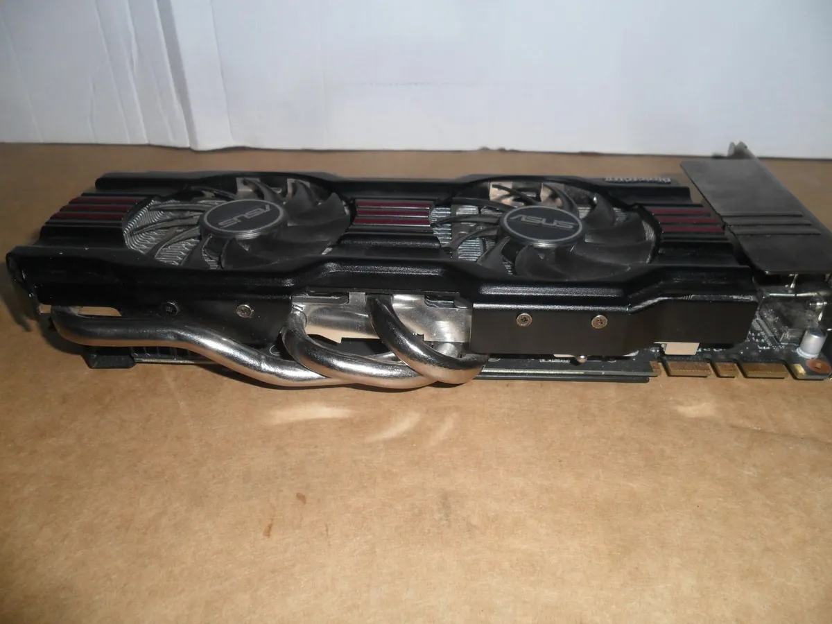 Asus gtx 670 directcu ii 2 gb - Image 4