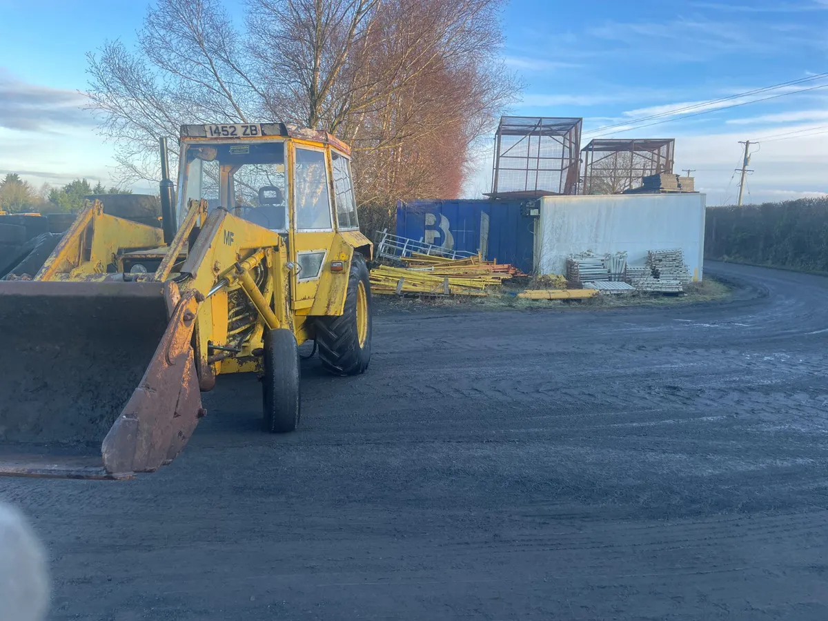 Massey Ferguson 50B Loader - Image 2