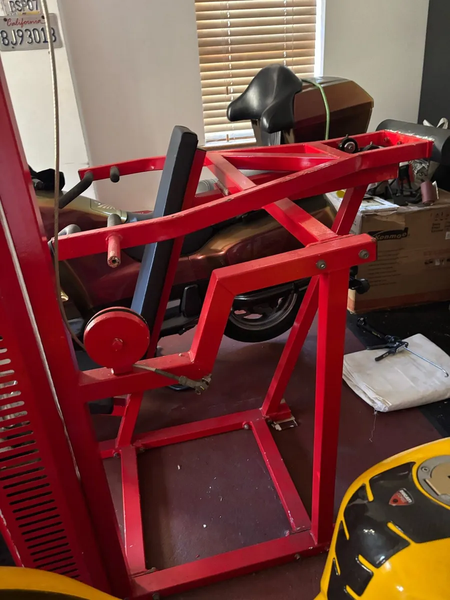 Gym equipment - Image 1