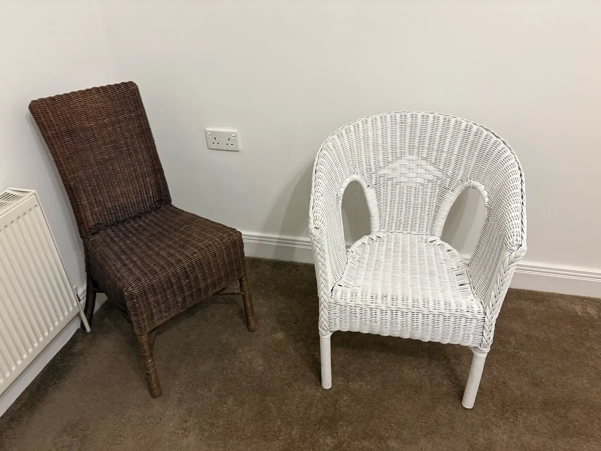 Wicker chairs - Image 2