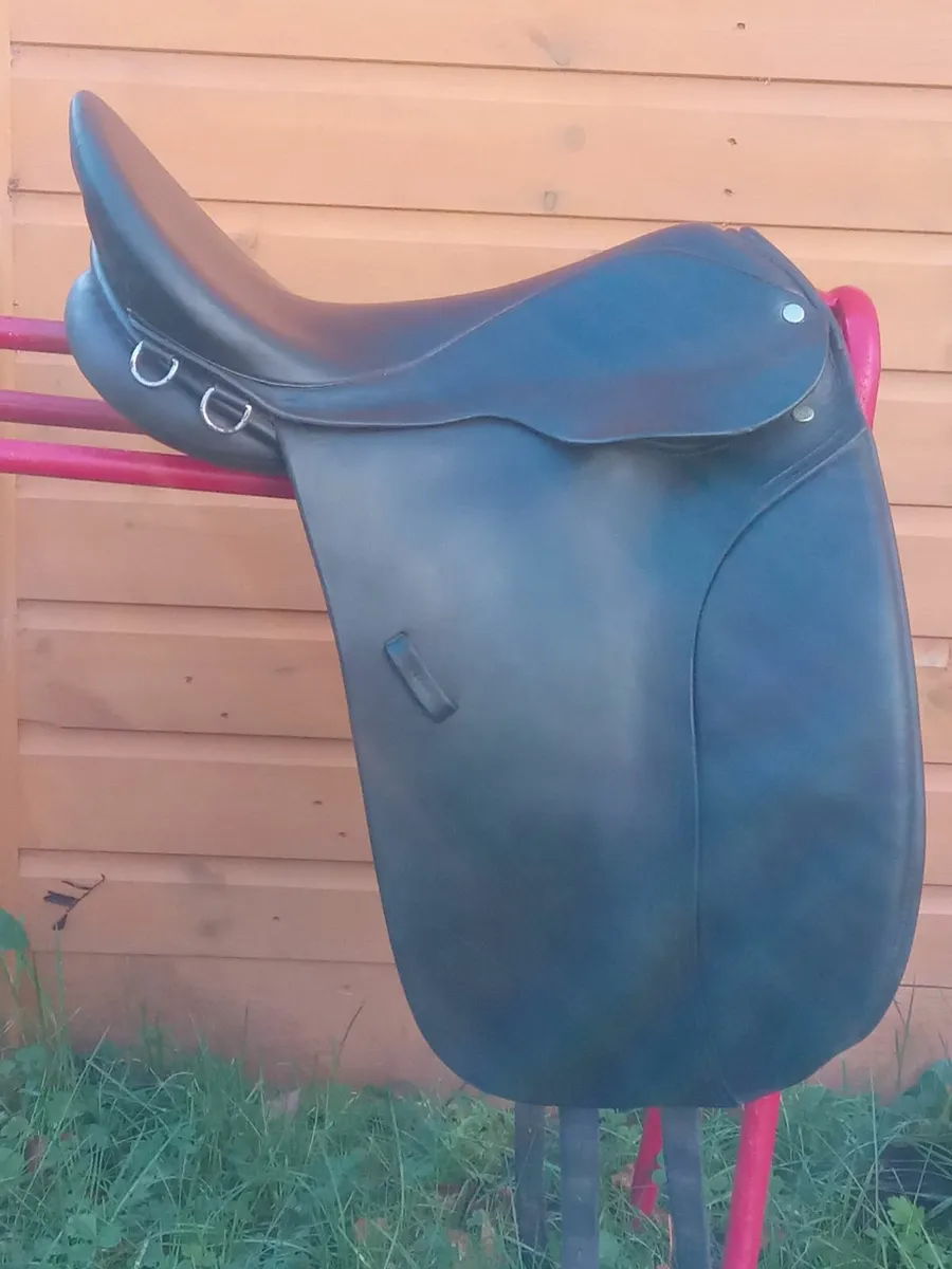 Saddle - Berney Dressage Saddle - Image 1