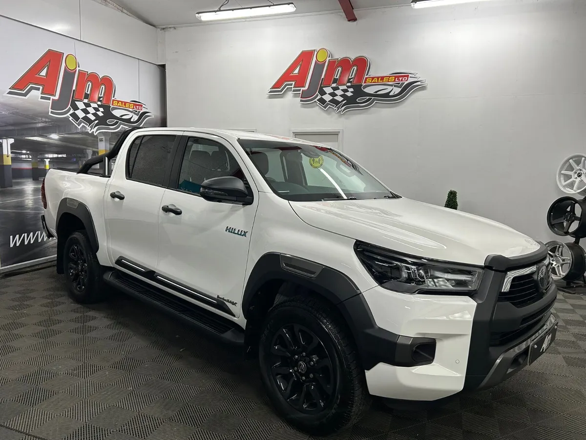 Toyota Hilux Invincible X 2.8 D4D 2022 - Image 1