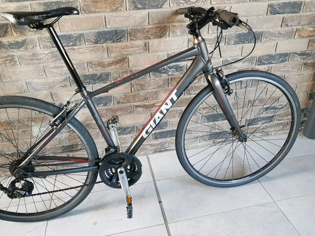 Giant escape midsize( can deliver) - Image 4