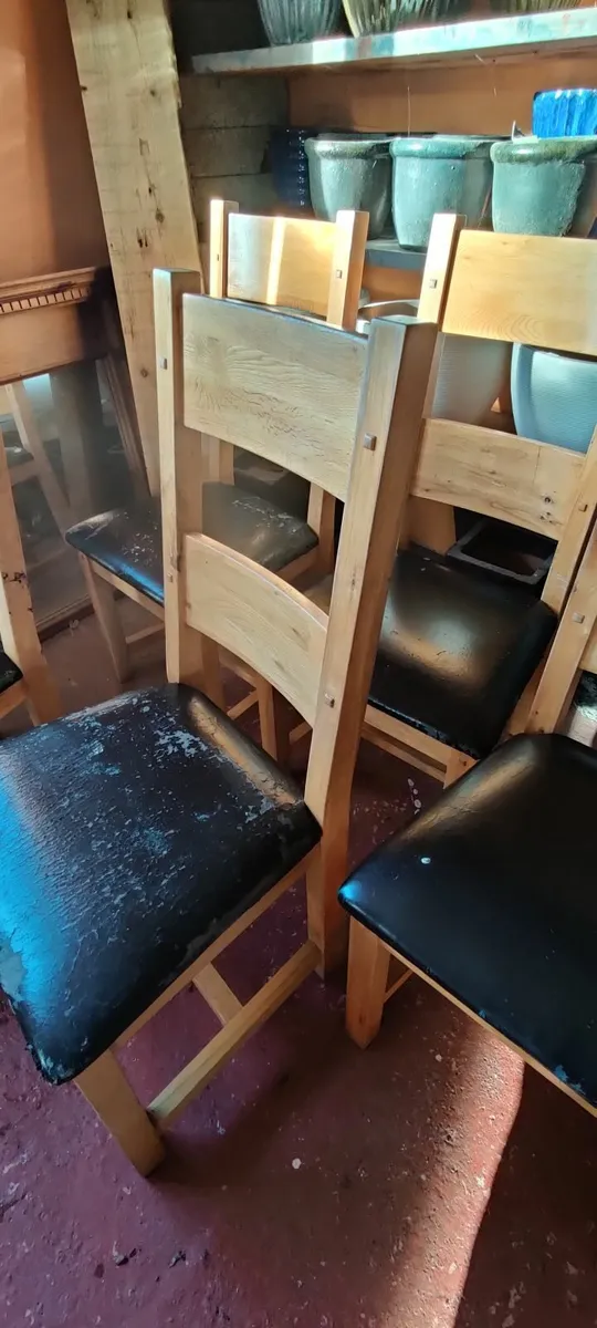 Six oak dining chairs - Image 1