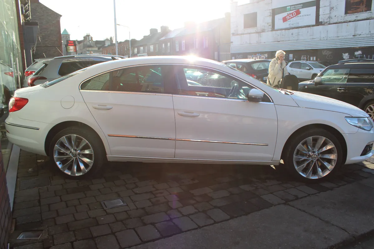 Volkswagen PASSAT CC 2.0 AUTOMATIC 2011 5 SEAT - Image 3