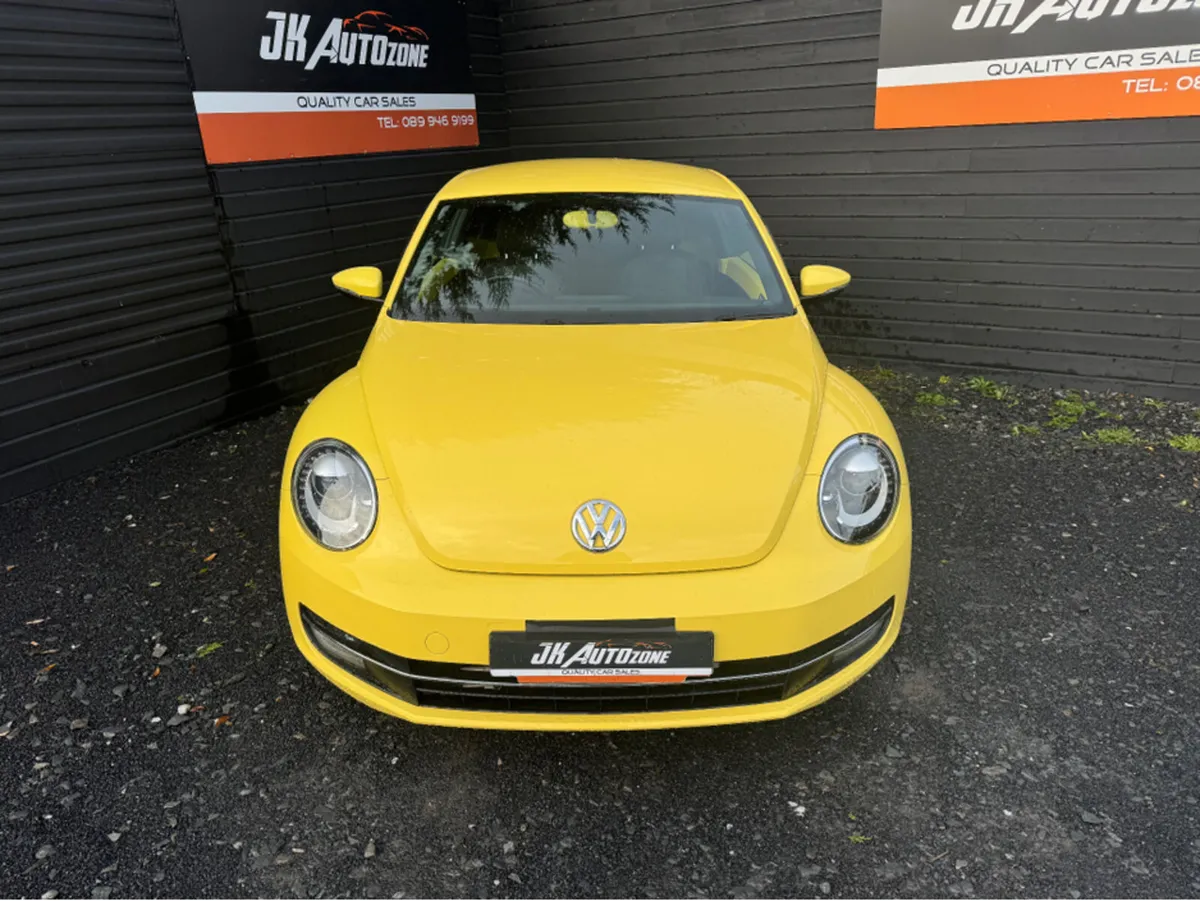 Volkswagen Beetle 1.2 TSI Yellow Edition AUTO - Image 2