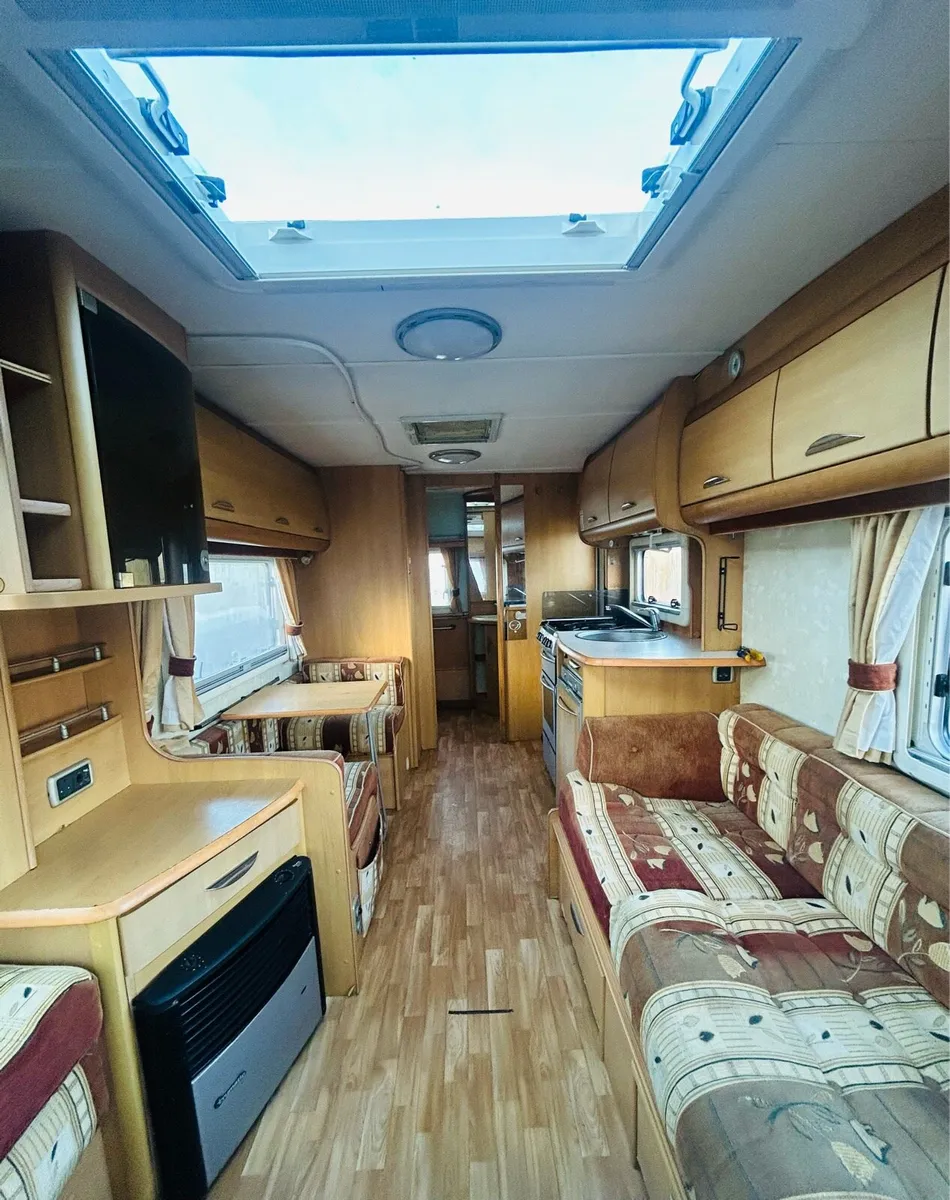 Swift challenger 4-5 caravan - Image 4