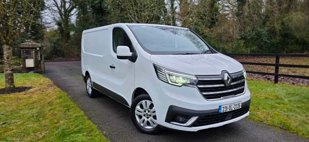 23 Renault Trafic Sport 2litre 150bhp NO VAT - Image 1