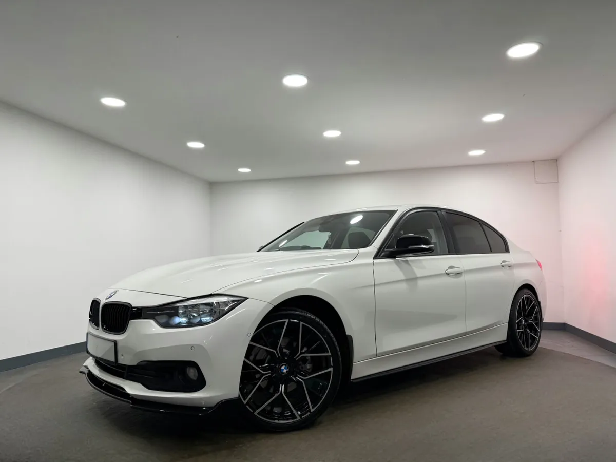 2017 BMW 3-Series 316D SE M performance - Image 3