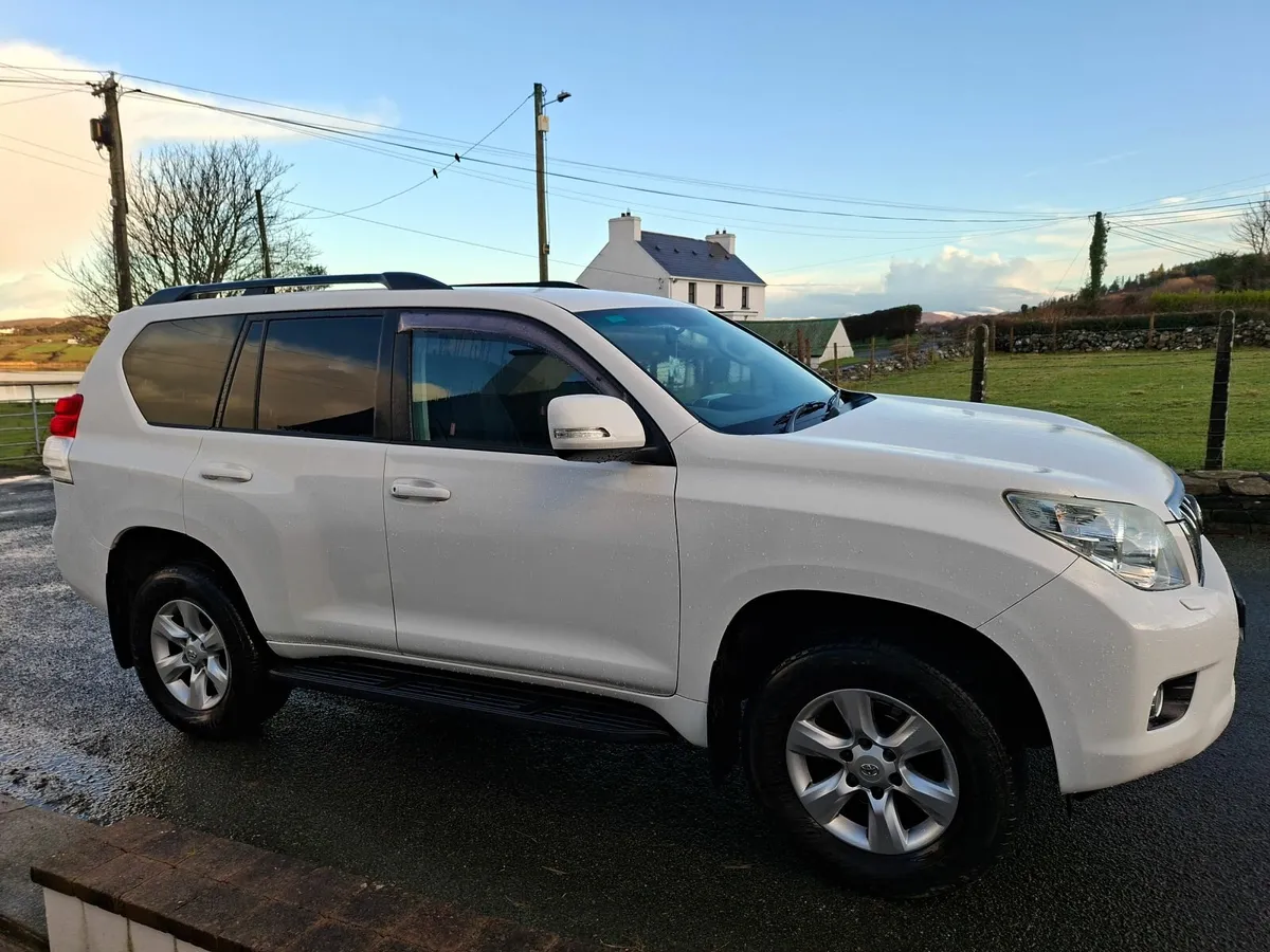 Toyota Landcruiser LWB Automatic 2013 - Image 3