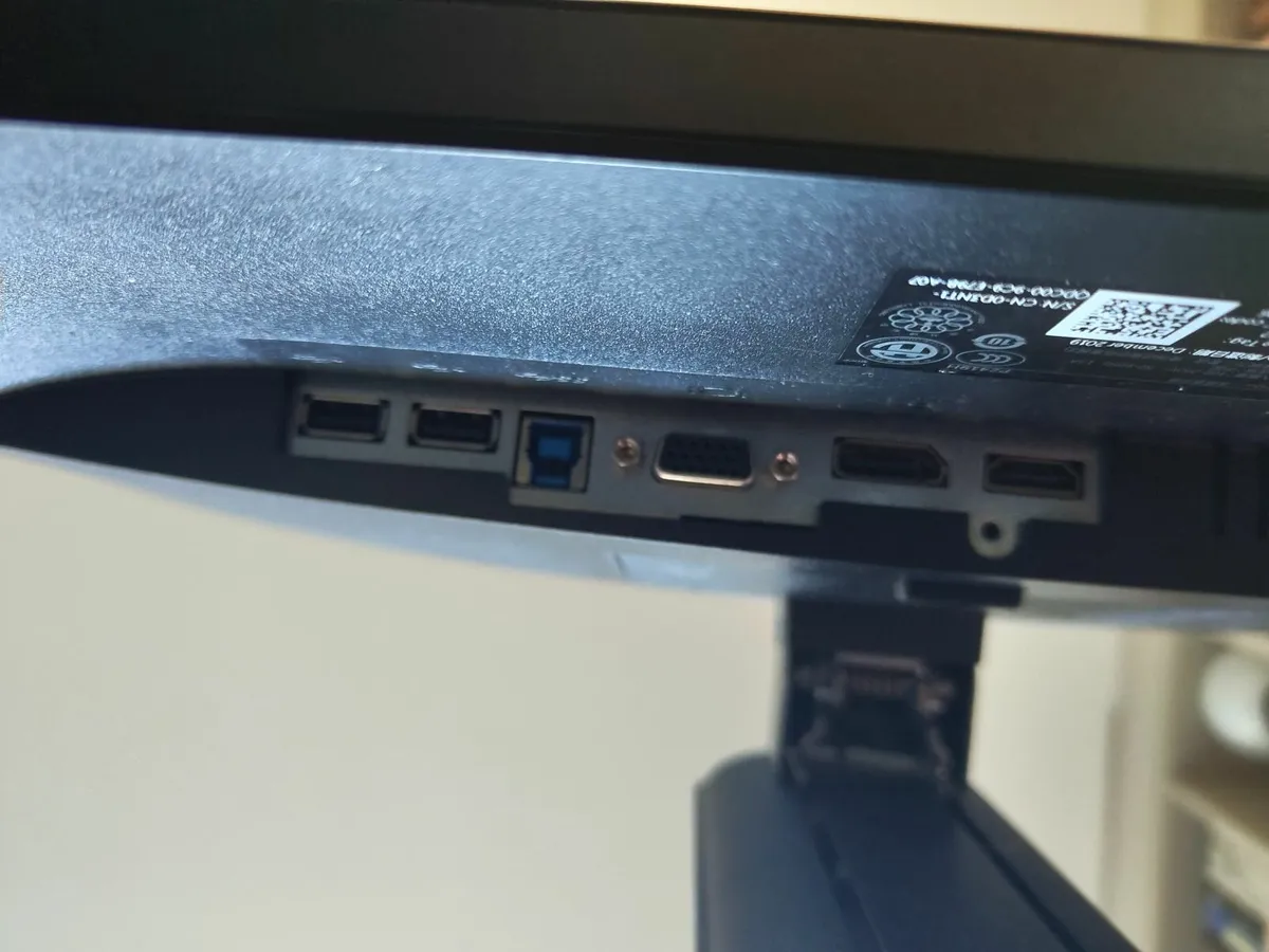 Dell P2419H Flat Panel Monitor - Image 4