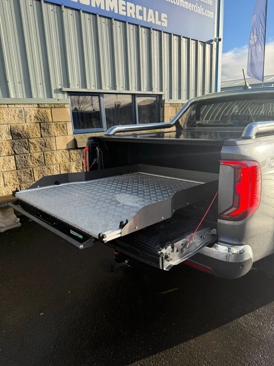 For Sale: 2025 Volkswagen Amarok - Image 4