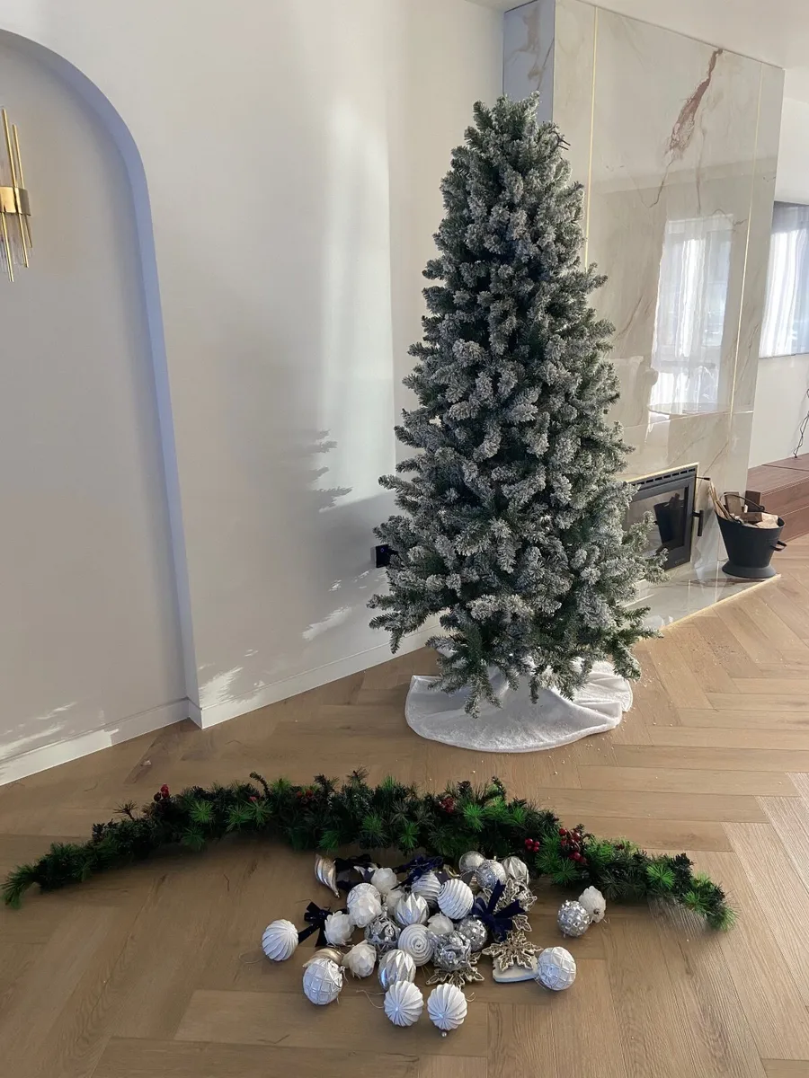 Christmas tree - Image 1