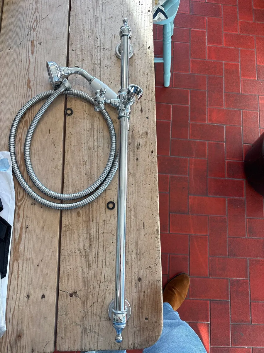 Shower rail, hose and head traditional style