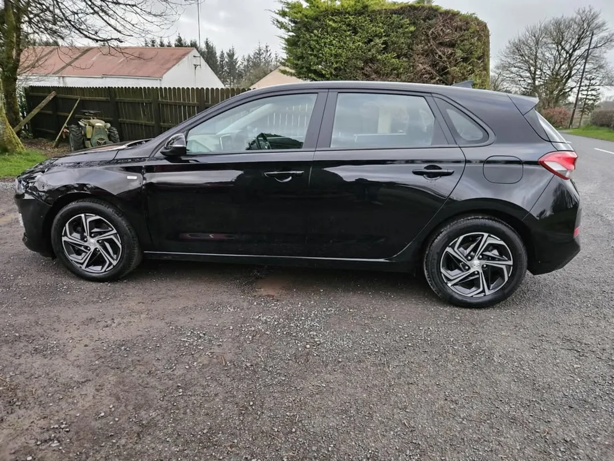 2022 Hyundai i30 - Image 2