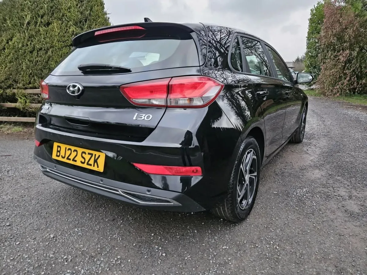 2022 Hyundai i30 - Image 4