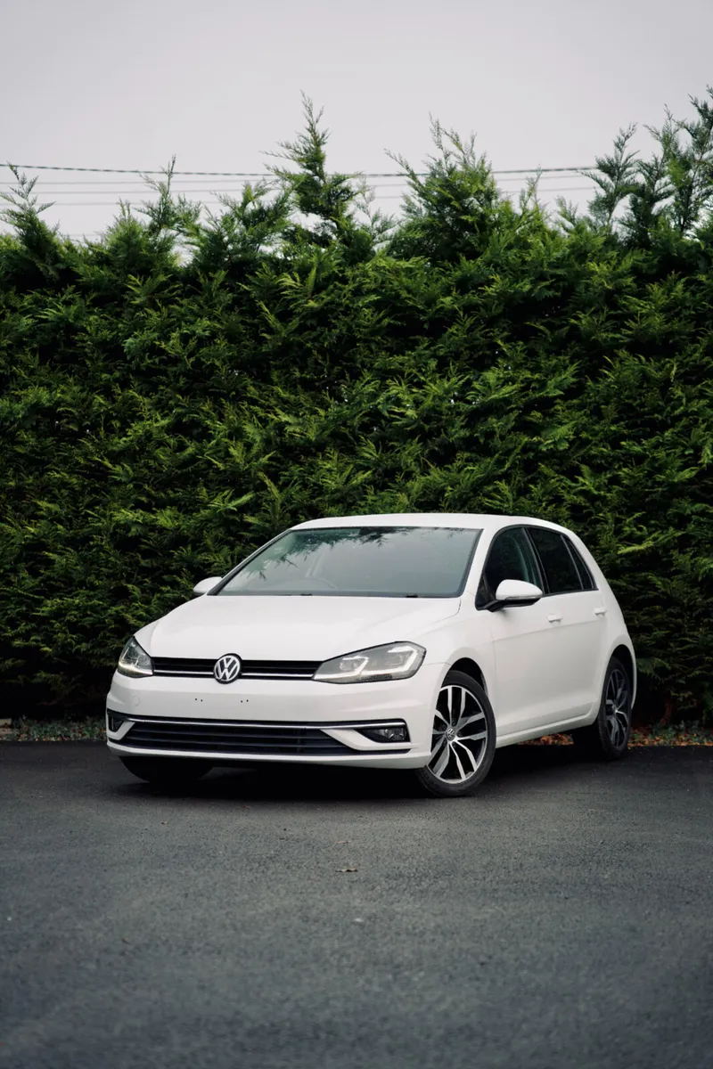 🌟Volkswagen Golf 1.4 TSI Highline 2018🌟 - Image 1