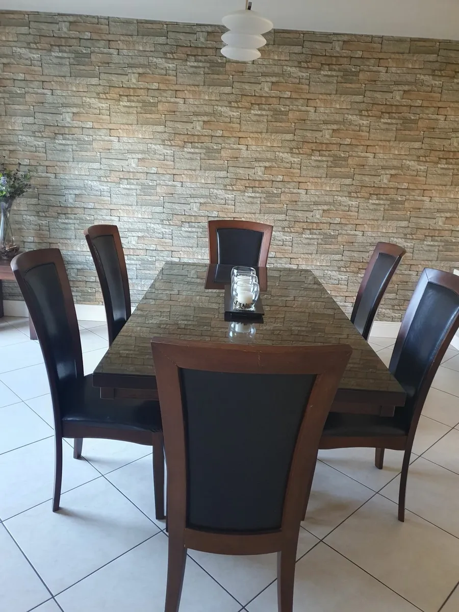 Table and 6 chairs - Image 2