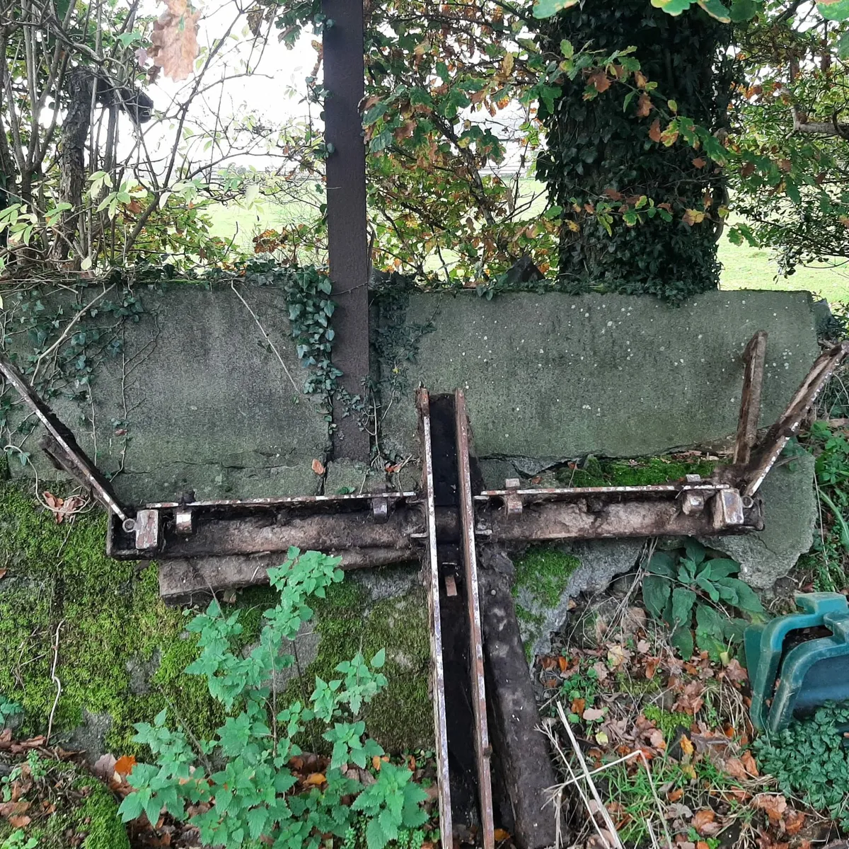 Dairy power scrapers and cubical mats - Image 2