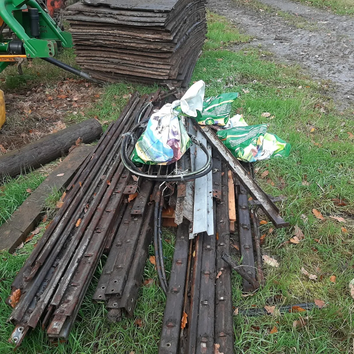 Dairy power scrapers and cubical mats - Image 3