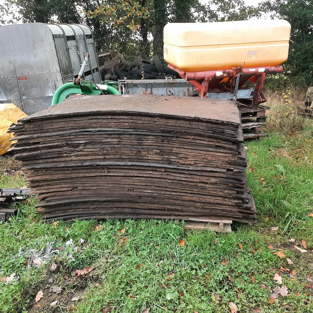 Dairy power scrapers and cubical mats - Image 4