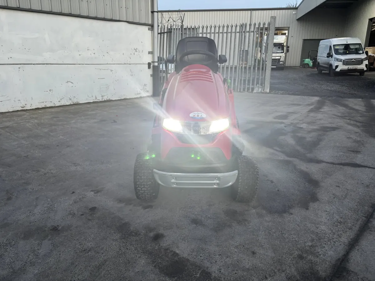 Used 2021 Honda HF2417 Lawnmower - Image 2
