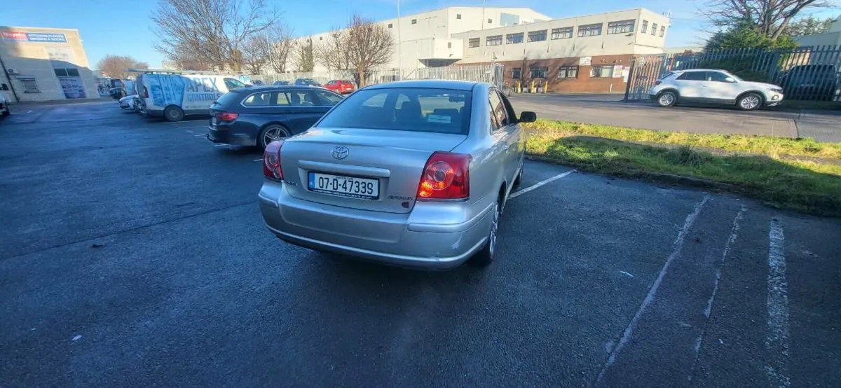 Toyota Avensis.   LOW Miealage. Fresh NCT 03.2027 - Image 4
