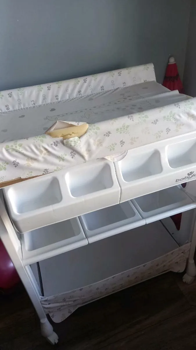 Baby Changing Unit FREE - Image 2