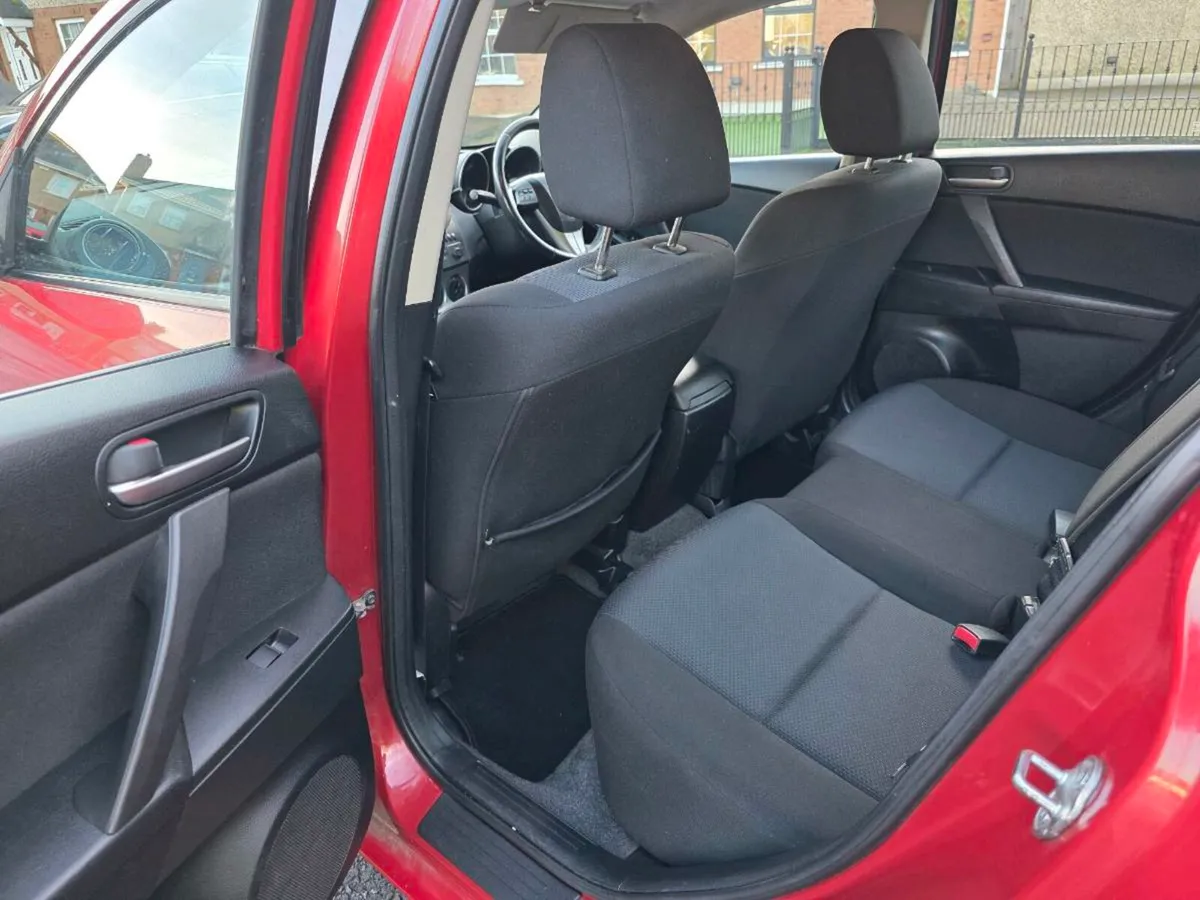 2010 MAZDA 3 1.6 DIESEL NCT&TAX!!! - Image 4