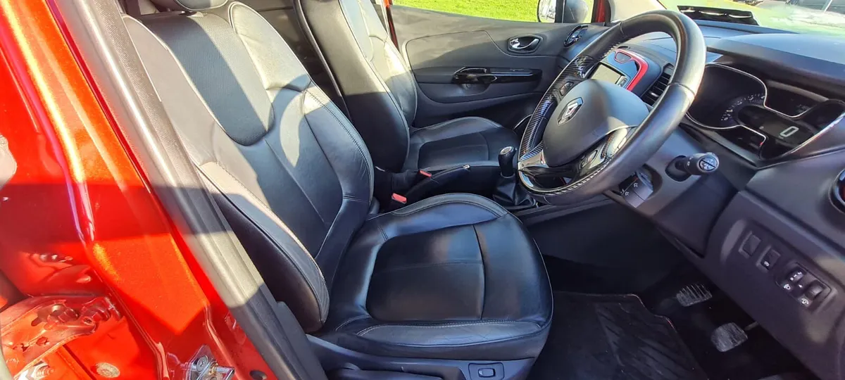 2016 Renault Captur - Image 2