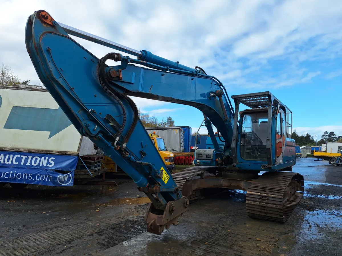 2009 Doosan Excavator For Auction - Image 1