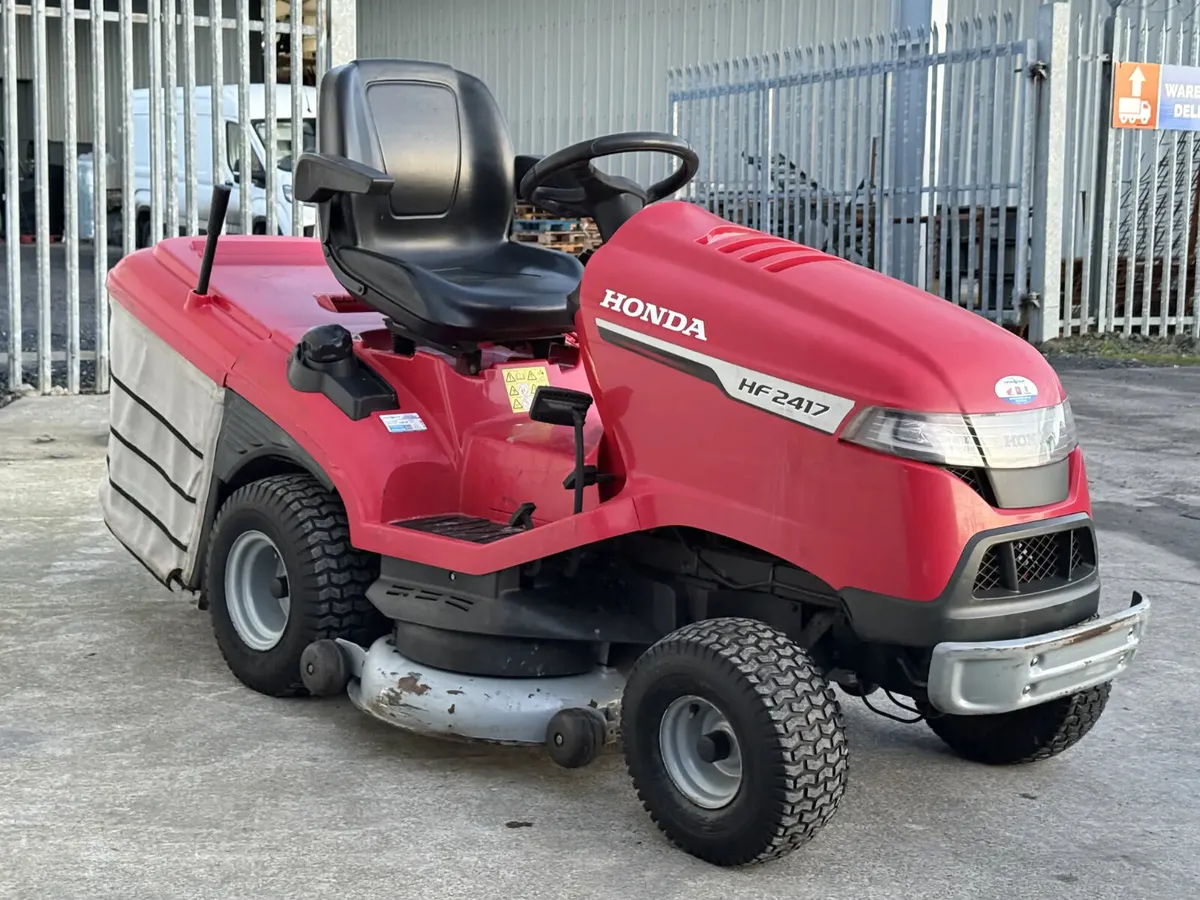 Used 2022 Honda HF2417 Lawnmower - Image 3