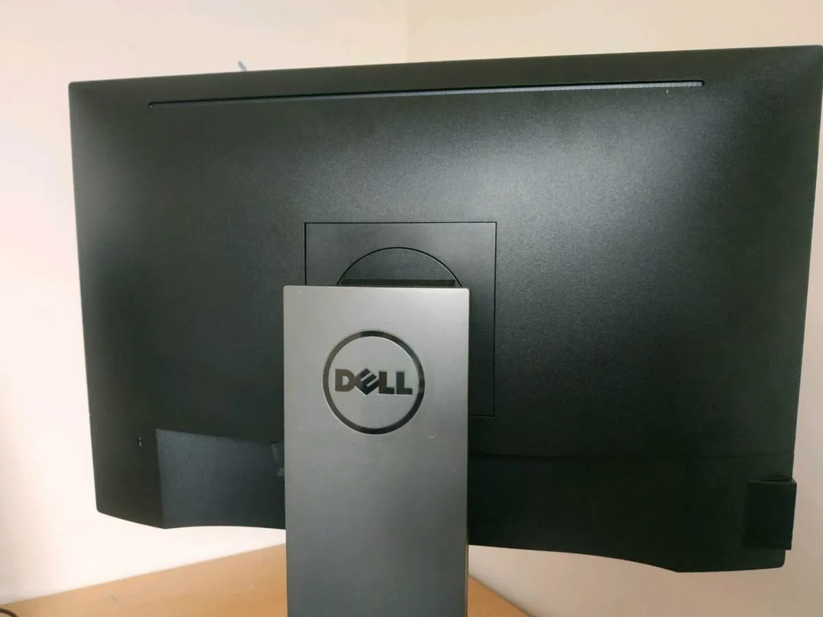 Dell 22" monitor, excellent condition. - Image 1