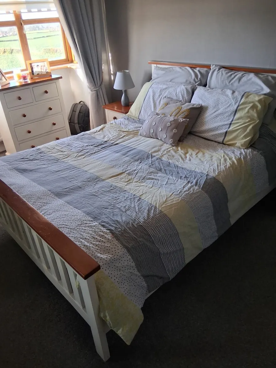 Bedroom furniture - Image 2