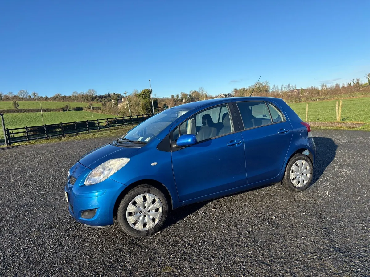 Toyota Yaris - Image 2