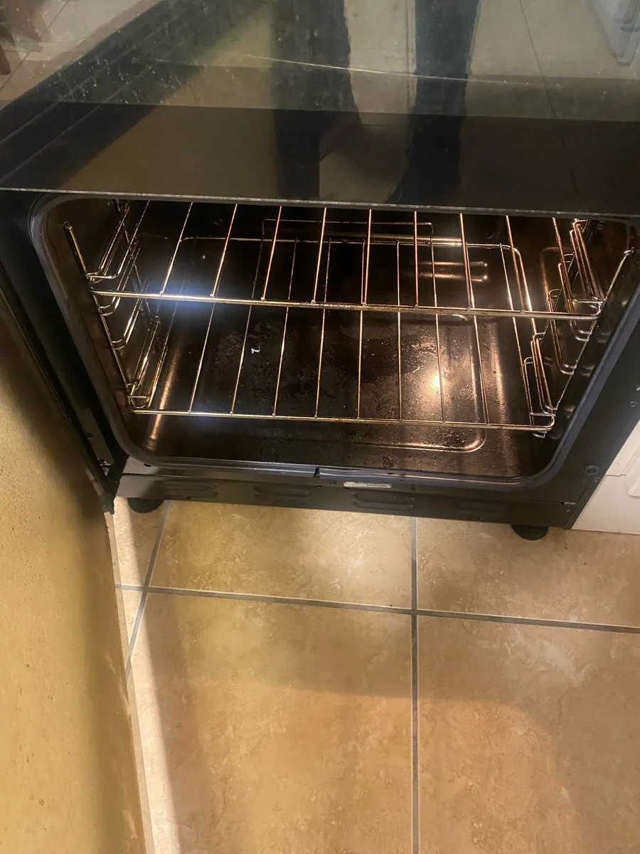 Oven - Image 4