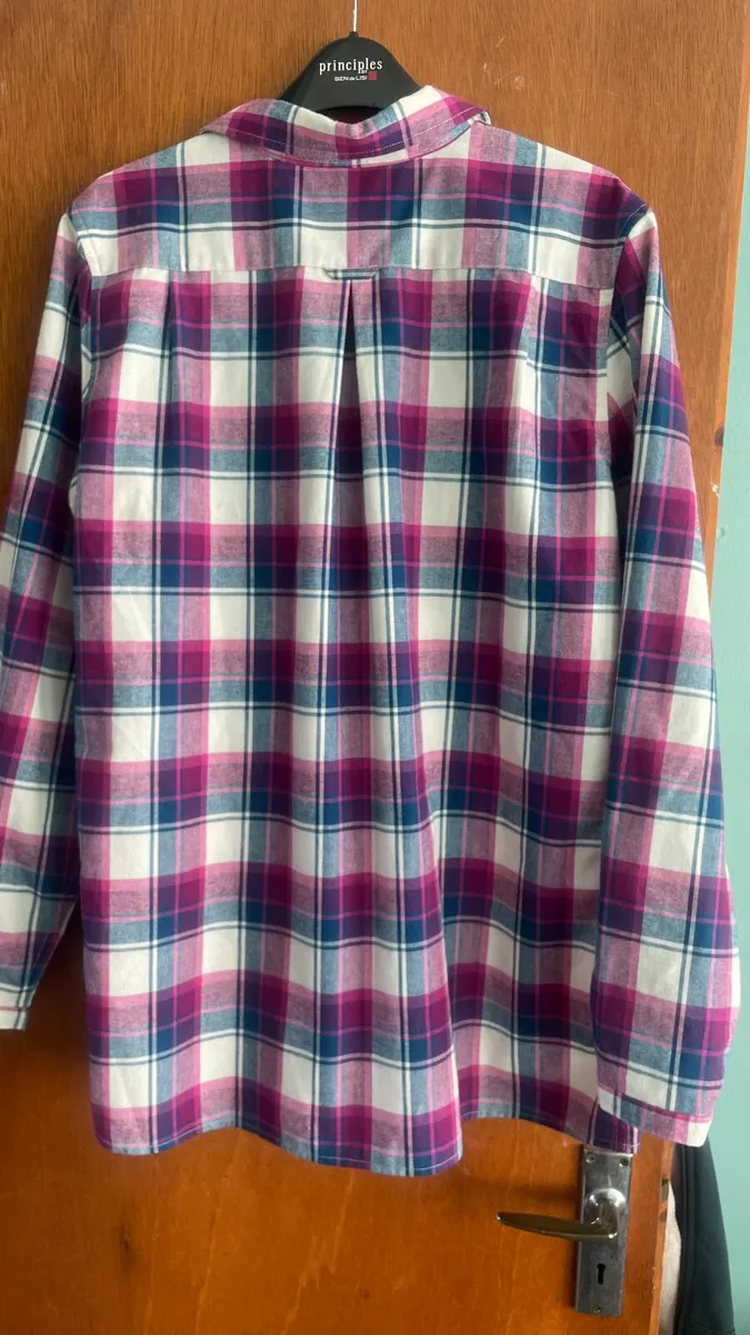 Womens shirt 16 - Image 2