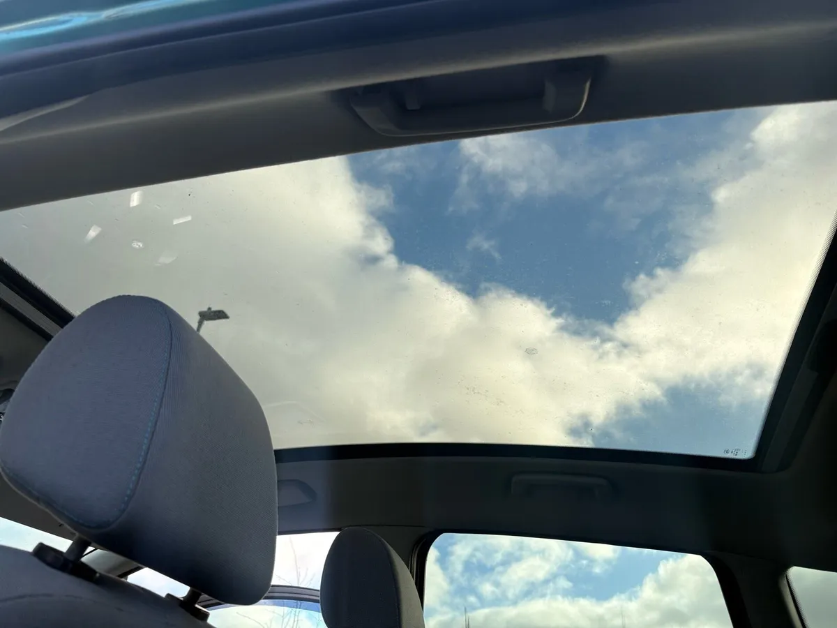 Ford Focus CMAX Activ 1.6 petrol - Image 4