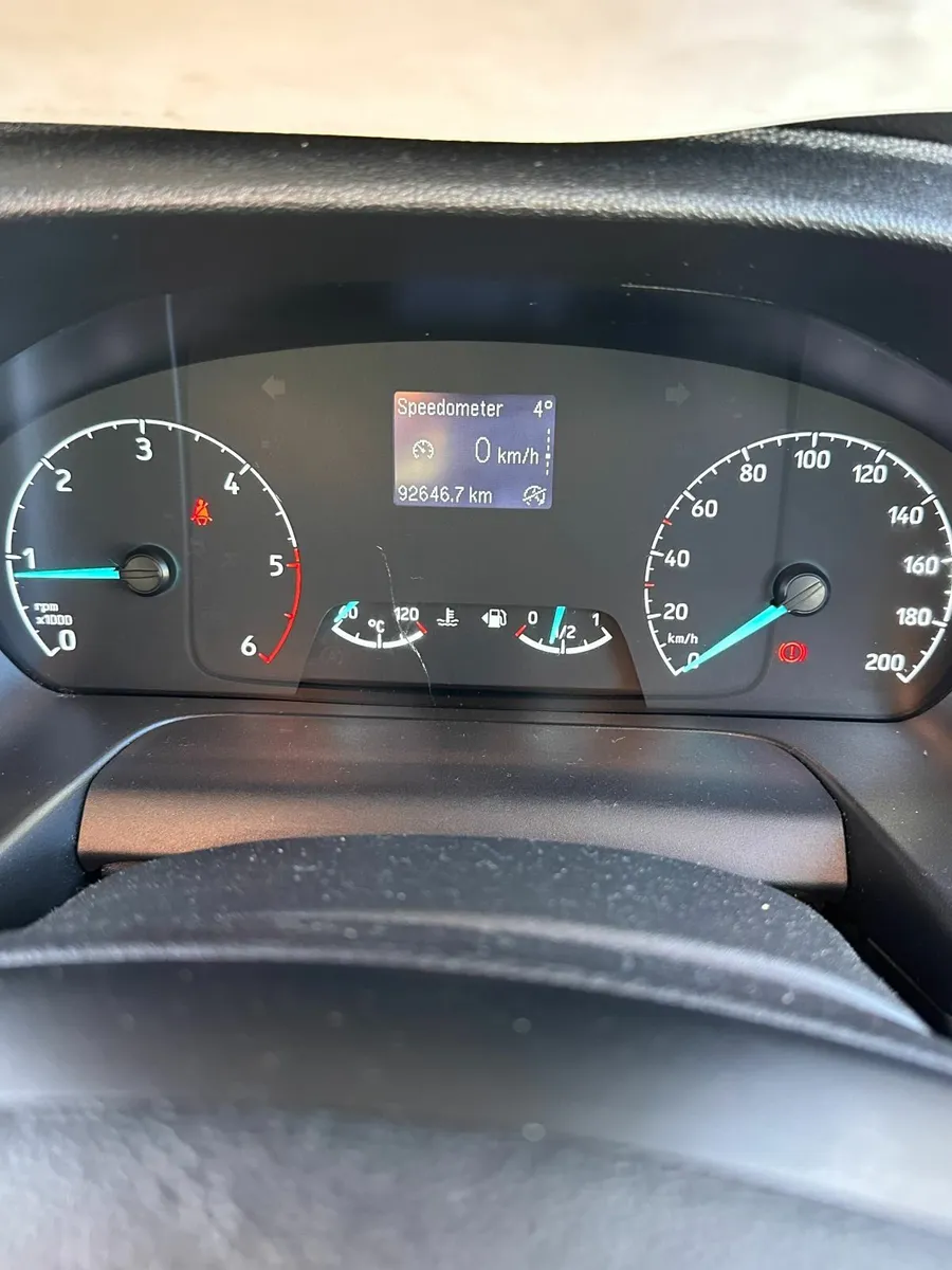 Ford Transit Custom 2021 - Image 2