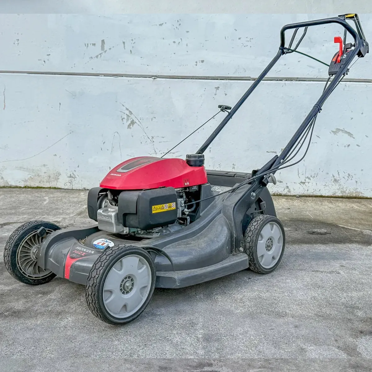 Used Demo 2022 Honda HRX537 HYE Petrol Lawnmower - Image 1