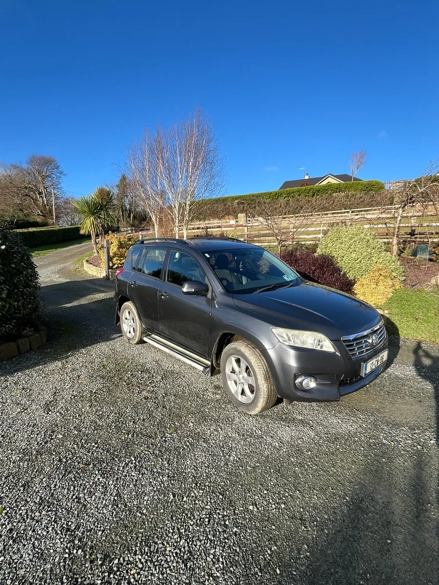 2012 Toyota RAV4  4x4 - Image 2