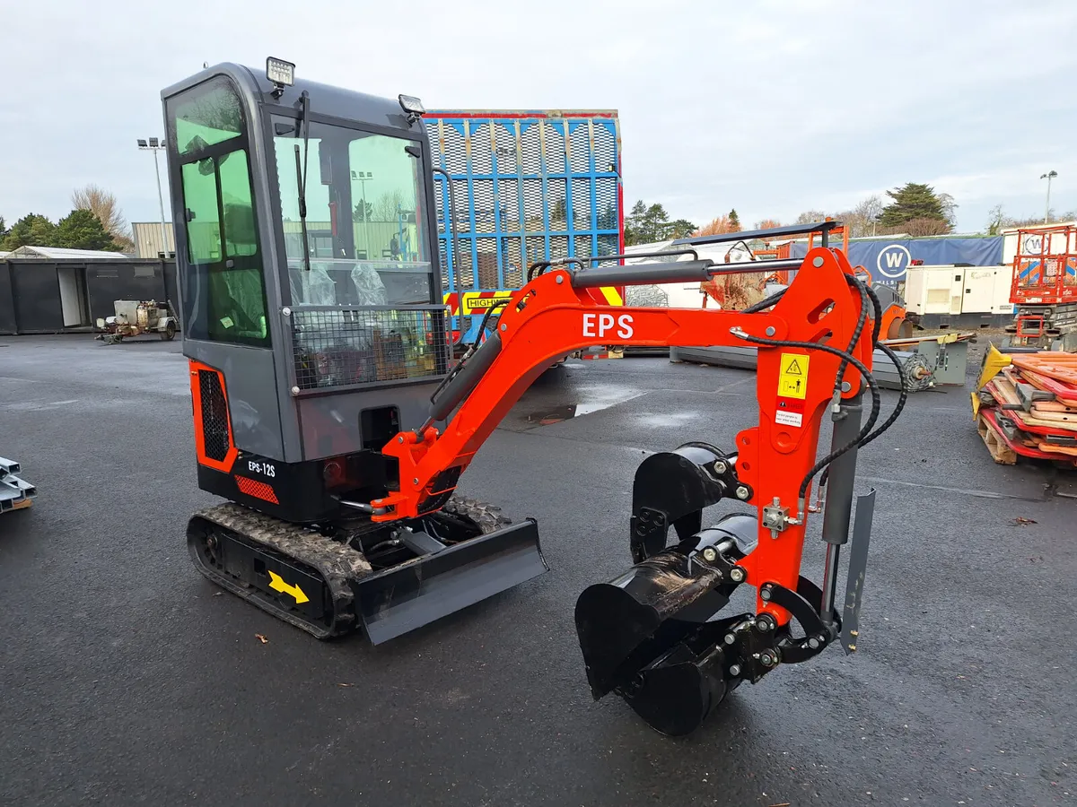 2025 Excavator For Auction - Image 2