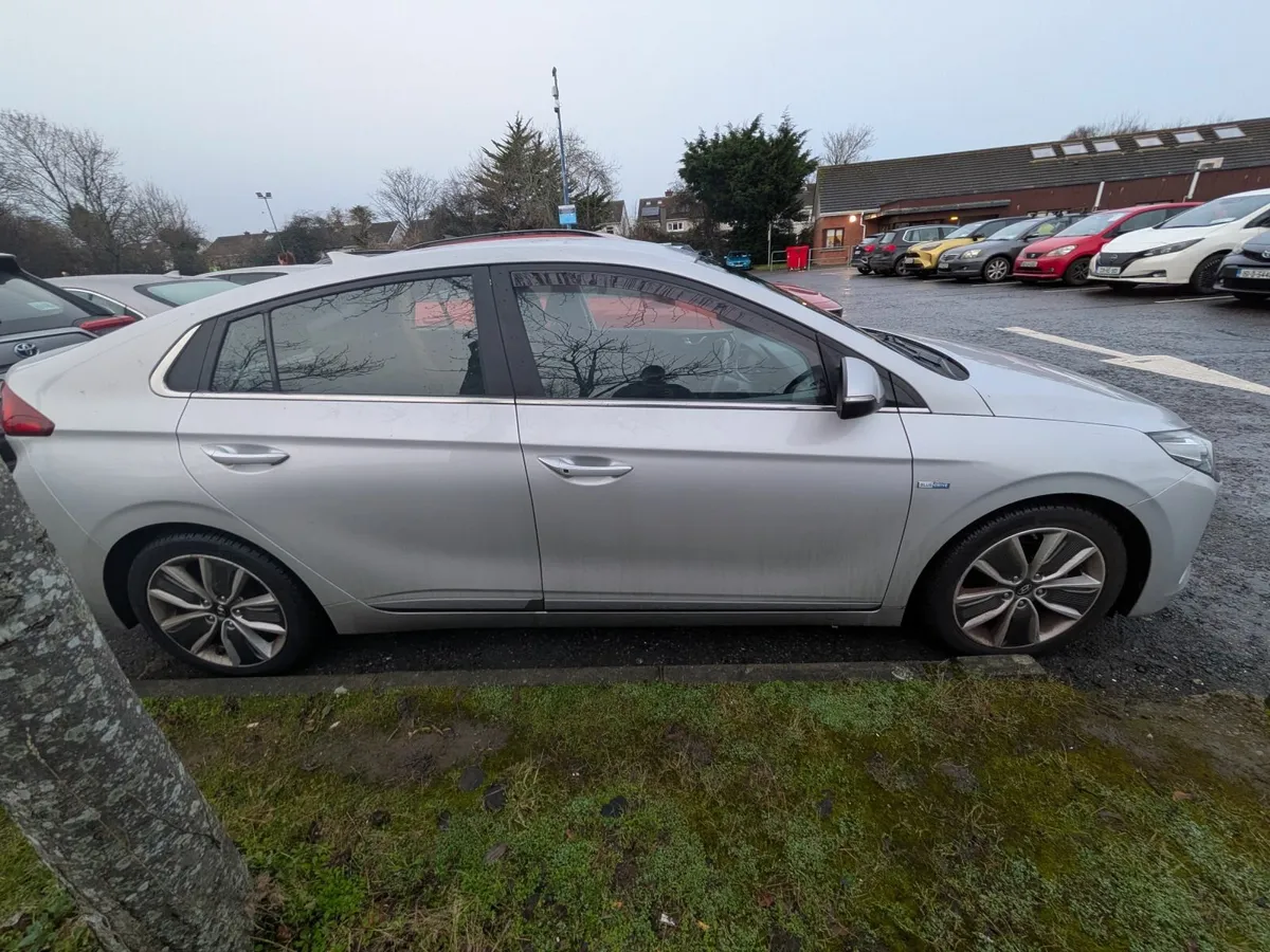 Hyundai IONIQ Hybrid 2017 140000km - Image 2